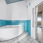 Semesterbostad Lovely With Pool, And Sauna, Only 200 Meters From The North Sea *