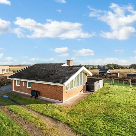 Lovely With Pool, And Sauna, Only 200 Meters From The North Sea