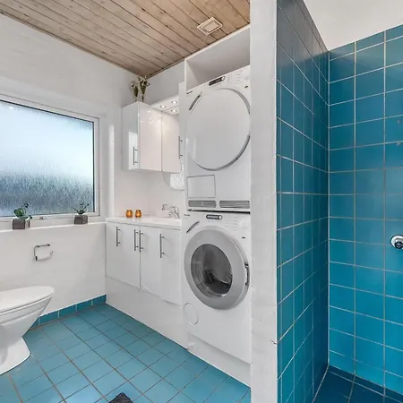 Ferienhaus Lovely With Pool, And Sauna, Only 200 Meters From The North Sea Harboør