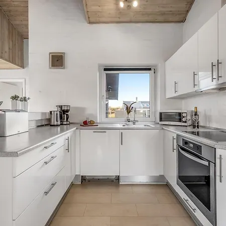 Lovely With Pool, And Sauna, Only 200 Meters From The North Sea * Harboør