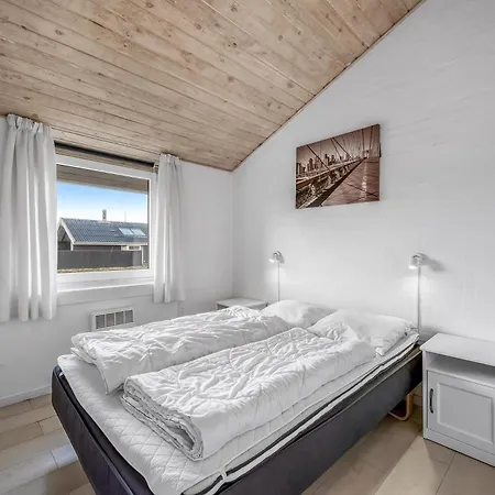 Lovely With Pool, And Sauna, Only 200 Meters From The North Sea