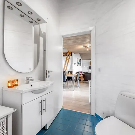 Lovely With Pool, And Sauna, Only 200 Meters From The North Sea Feriehus