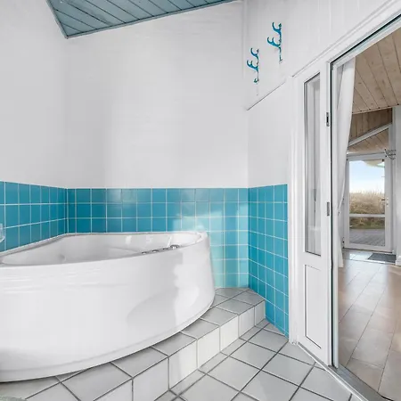 Feriehus Lovely With Pool, And Sauna, Only 200 Meters From The North Sea *