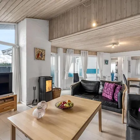 Feriehus Lovely With Pool, And Sauna, Only 200 Meters From The North Sea Harboør